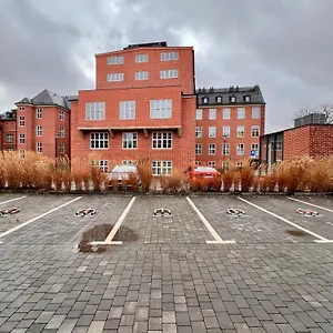  Apartment Brick House Premium